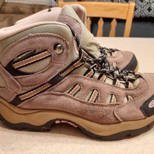 Hi-Tec Bandera Pink Ladies hiking boots 7.5
